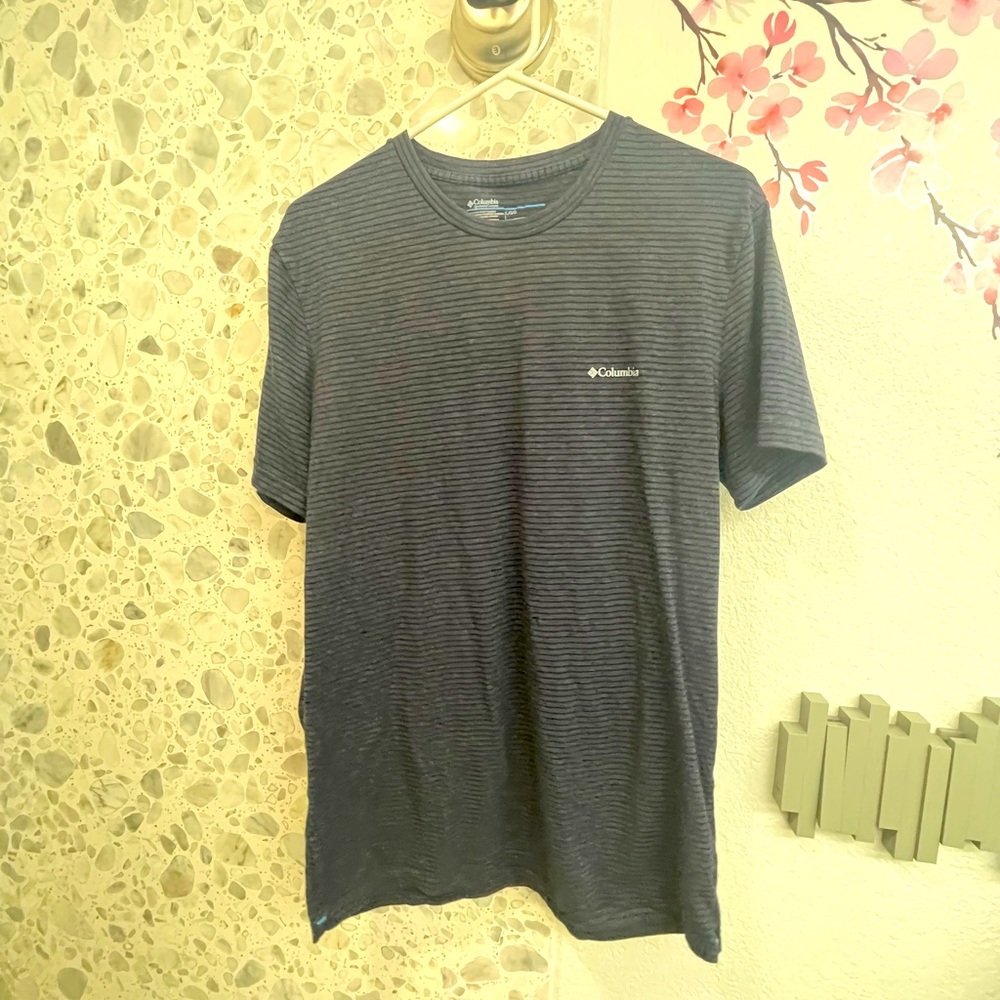 Columbia stretch tee
